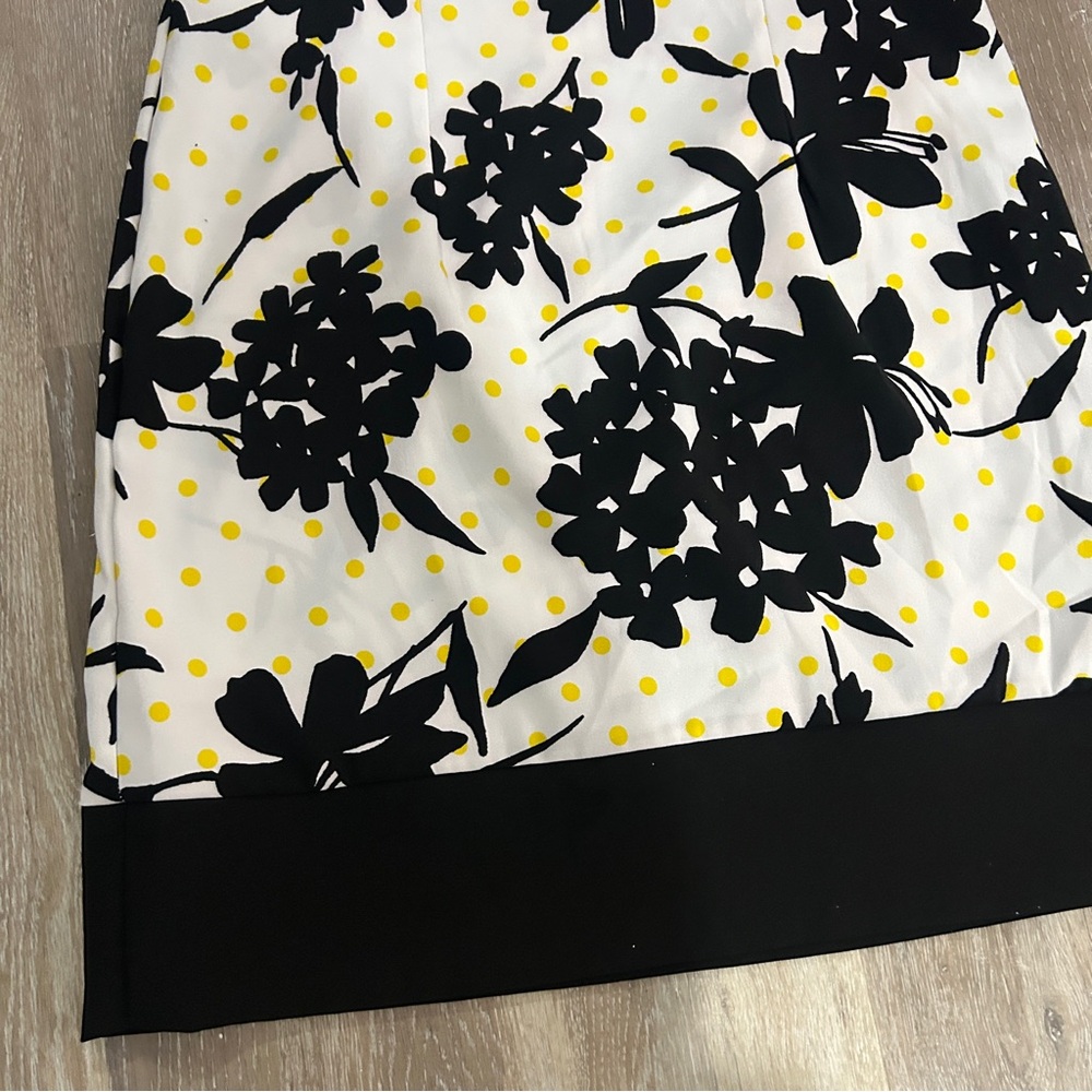 Ronni Nicole Black and White Floral Mini Dress with Yellow Dot Accents (Bin 11) - Picture 6 of 11